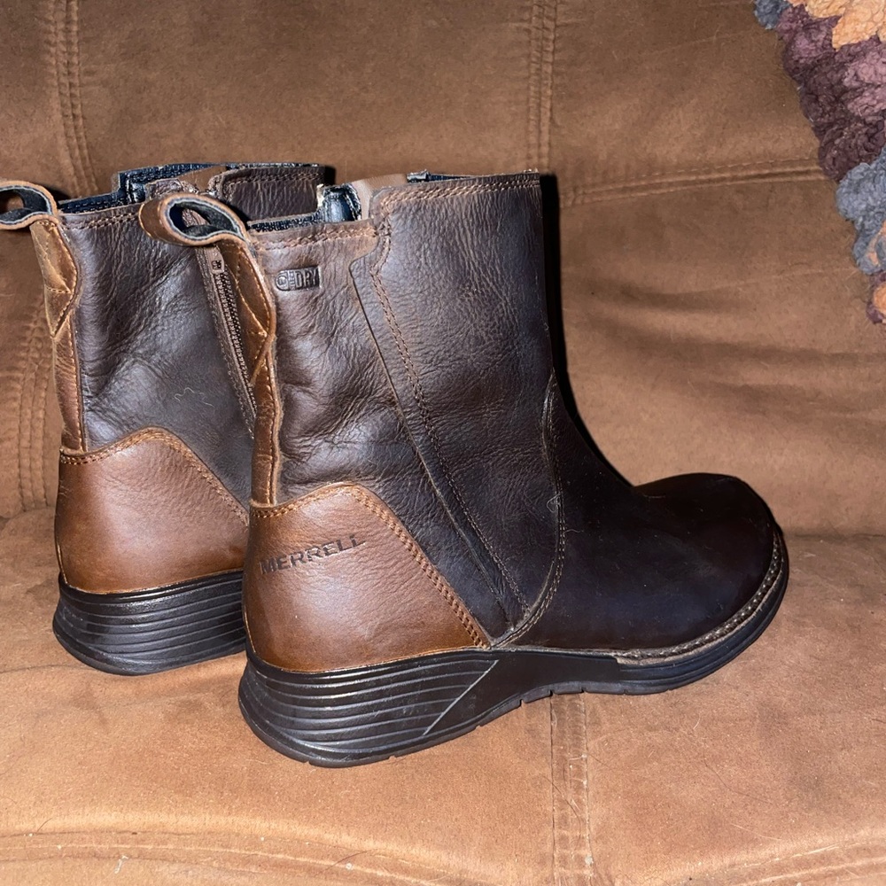 Merrell leather boots - size 5.5